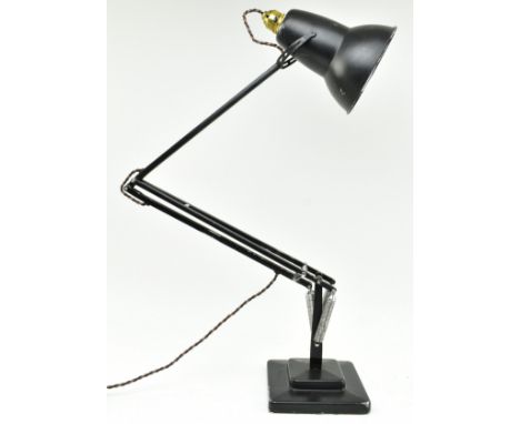 Herbert Terry - Model 1227 - A 20th century Anglepoise table / desk lamp light. The lamp having a conical shade with cooling 