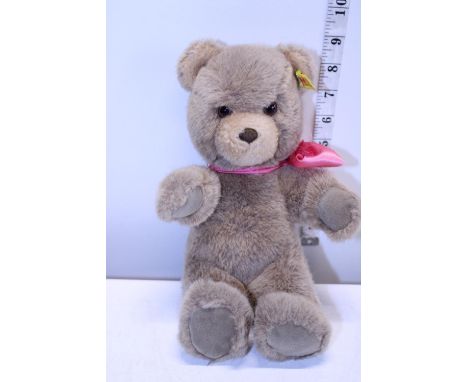 A Steiff teddy bear 