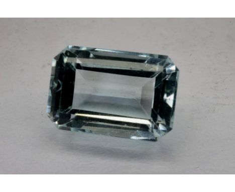 Natural emerald cut loose aquamarine stone: 2.52ct, L: 15 mm, H: 12 mm. UK P&amp;P Group 1 (£16+VAT for the first lot and £2+