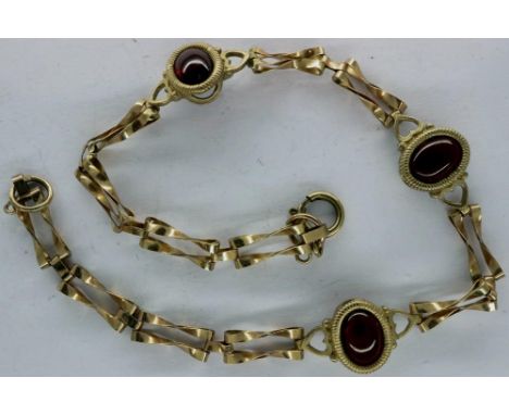 9ct gold bracelet set with three garnet cabochons, L: 20 cm, 4.1g. UK P&amp;P Group 1 (£16+VAT for the first lot and £2+VAT f