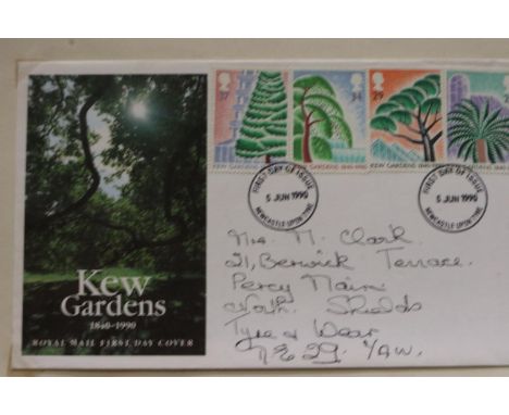 Album containing a collection of first day covers. UK P&amp;P Group 2 (£20+VAT for the first lot and £4+VAT for subsequent lo