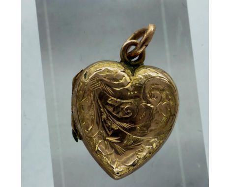 9ct gold heart shaped locket pendant, H: 30 mm, 1.3g. UK P&amp;P Group 1 (£16+VAT for the first lot and £2+VAT for subsequent