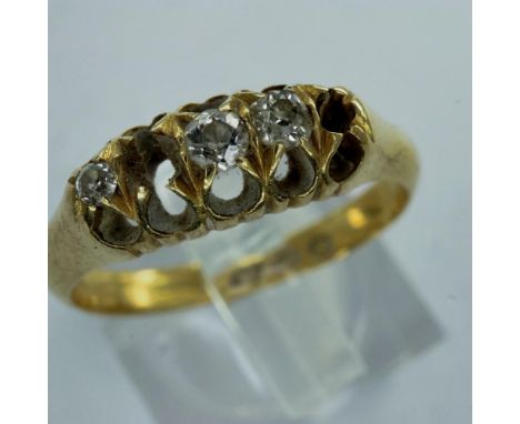 18ct gold ring set with diamonds, lacking two stones, size K, 2.9g. UK P&amp;P Group 1 (£16+VAT for the first lot and £2+VAT 