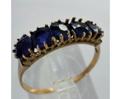 9ct gold ring set with tanzanite, size O, 1.5g. UK P&amp;P Group 1 (£16+VAT for the first lot and £2+VAT for subsequent lots 