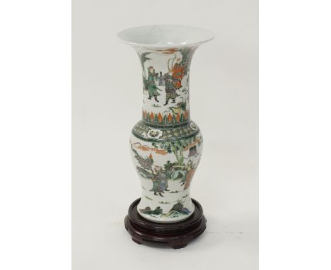 A Chinese porcelain Famille-Verte 'Romance of the Three Kingdoms' Yen Yen vase, Kangxi period (1662-1722). The ovoid body ris