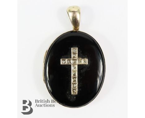 Victorian 9ct yellow gold diamond and enamel mourning locket, 145 x 35mm, approx 26.8 gms. The locket having a rosecut diamon