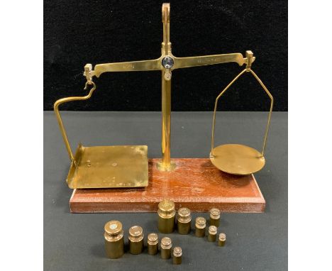 A D E Grave and Short Co ltd G Po Postage letter scale, impressed marks, eleven graduated weights from 100g to 5kg 