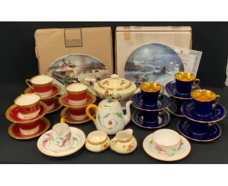 A Crown Staffordshire tea for one, parrot finial, comprising teapot, milk jug, sugar bowl, saucer and side plate;  Crown Devo