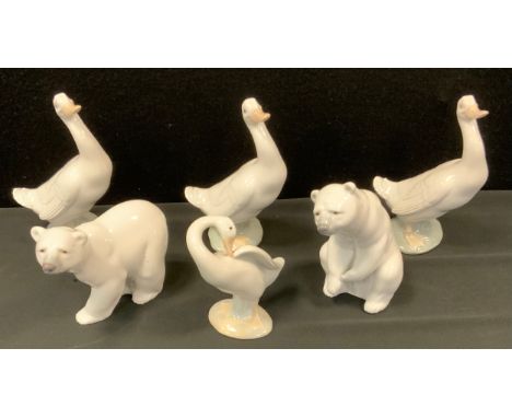 A Lladro model of a goose;   others, Nao;  two Lladro polar bears (6) 
