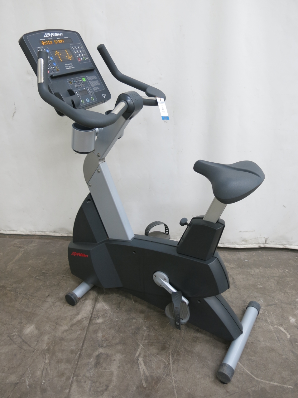 life fitness clsc upright bike