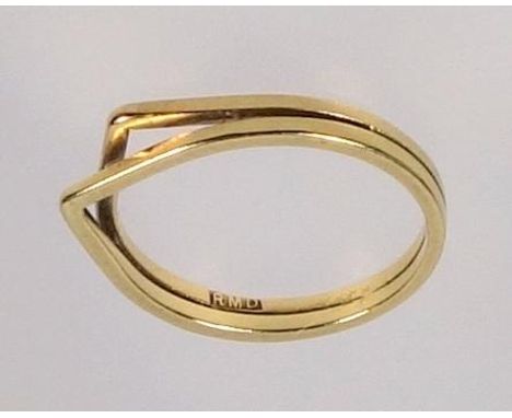 18 CT GOLD RING, SIZE  K 1/2, 2.3 GRAMS 