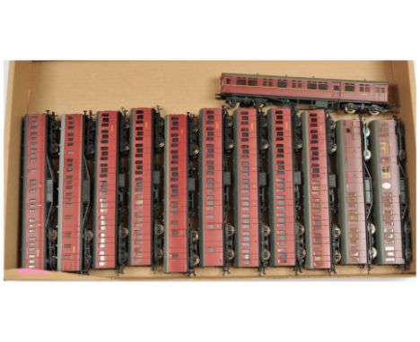 Hornby (China), Bachmann and Similar mixed group of 12x unboxed BR Non-Corridor Coaches. Conditions are generally Good to Exc