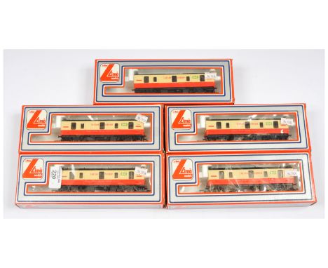 Lima OO Gauge Group of 5x Ref. 30 5355 BR CCT Parcel Vans "Tartan Arrow". Conditions are Excellent to Excellent Plus in Good 