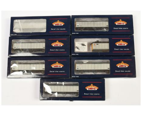 Bachmann OO Gauge group of 7x VGA wagons to include Ref. 33-276 Railfreight Distribution 46 Tonne glw VGA Sliding Wall Van pl