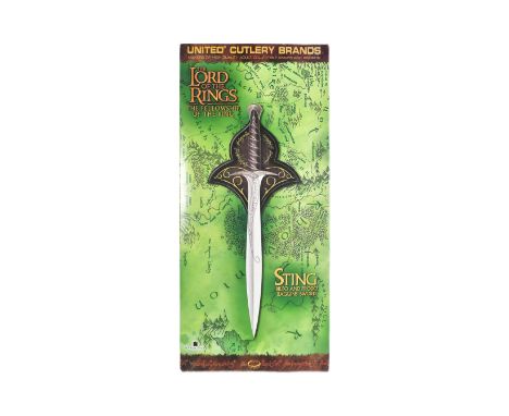 Lord of the Rings - a replica / cosplay LOTR Lord of the Rings United Cutlery made Bilbo and Froddo Baggins' Sting Sword. Box