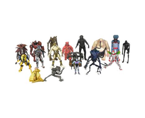 Action Figures - a collection of assorted sci-fi and gaming action figures to include: Halo Elite Flight, McFarlane 'Warriors
