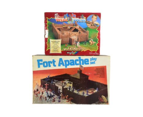 Britains / Marx Toys - x2 vintage boxed Fort playsets - Fort Apache Play Set by Marx Toys and Fort Commanche by Britains. Bot