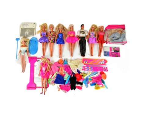 Barbie - a collection of vintage 1990s Mattel Barbie dolls comprising; Bubble Fairy, Ballerina, Slumber Party and more along 