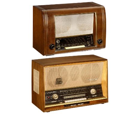 2 Radioempfänger Saba FreiburgSaba, Villingen (Schwer &amp; Söhne). 1) Freiburg Vollautomatic 125-Stereo, um 1960, Motorsuchl