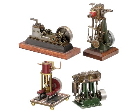 4 kleine Dampfmaschinen1) Stehende Dampfmaschine, Messing und Stahl, Zylinder Ø 2 cm, Schwungrad Ø 4 cm, Messingsockel mit Fl