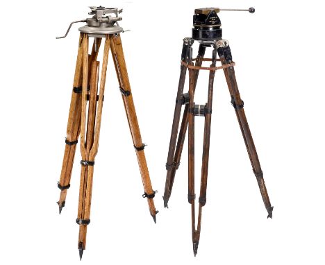 2 Filmstative, um 1925-351) Deutschland. Stabiles Holzstativ für schwere 35mm-Stummfilm-Kameras, um 1925. Aluminium-Kopf für 
