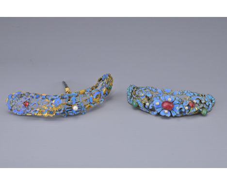 TWO CHINESE SILVER GILT TIAN-TSUI HAIRPIN ORNAMENTS, QING DYNASTY. Kingfisher feather inlaid with various stone beads decorat