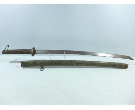 A FAR EASTERN KATANA SWORD AND SCABBARD, 71CM BLADE WITH INSCRIPTION, LEATHER GRIP 