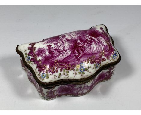 A 19TH CENTURY CONTINENTAL PORCELAIN LIDDED TRINKET BOX, SEVRES STYLE MARK TO BASE, 'B.A' 