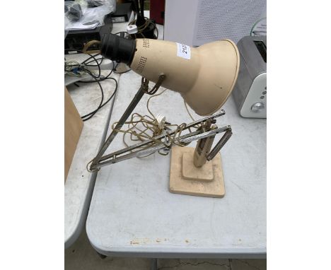 A CREAM VINTAGE ANGLE POISE LAMP 