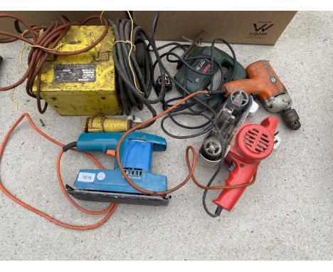 AN ASSORTMENT OF POWER TOOLS TO INCLUDE A TRANSFORMER, A BELT SANDER AND A BOSCH JIGSAW ETC 