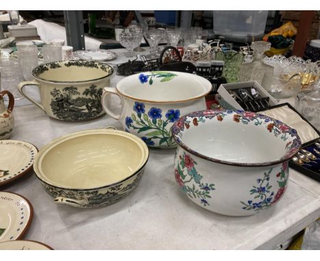 THREE VINTAGE CHAMBER POTS TO INCLUDE COPELAND SPODE, MALING ETC PLUS A BOWL 