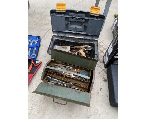 TWO TOOL BOXES CONTAINING VARIOUS TOOLS TO INCLUDE SPANNERS, SAWS AND MOLE GRIPS ETC 