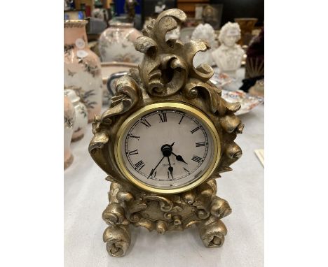 AN ORNATE VINTAGE STYLE MANTLE CLOCK HEIGHT 21CM 