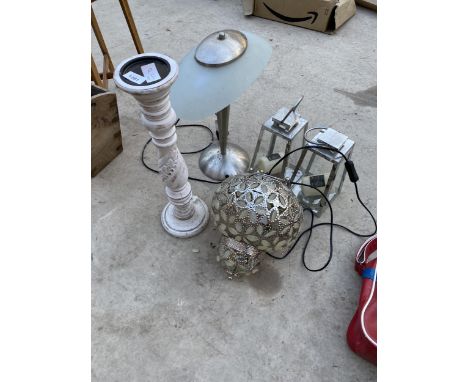 AN ASSORTMENT OF LIGHT FITTINGS AND LAMPS TO INCLUDE A SMALL STAND AND TWO CANDLE LANTERNS ETC 