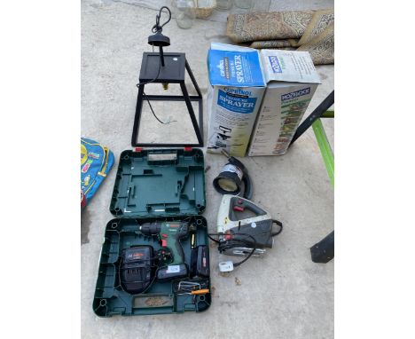 AN ASSORTMENT OF TOOLS TO INCLUDE A BOSCH BATTERY DRILL WITH CHARGER AND TWO BATTERIES, AN ELECTRIC JIGSAW AND A BLOW LAMP ET