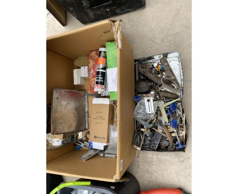AN ASSORTMENT OF TOOLS AND HARDWARE TO INCLUDE A WOOD PLANE, LATCHES AND HINGES ETC 