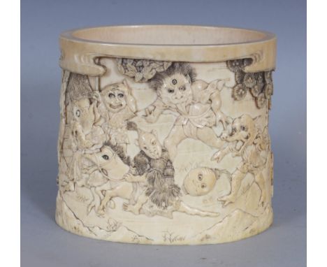 A FINE QUALITY SIGNED JAPANESE MEIJI PERIOD IVORY TUSK VASE, the sides well carved with a continuous procession of animated o