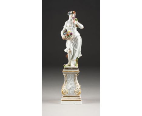 JOHANN FRIEDRICH EBERLEIN (ZUGESCHRIEBEN)1696 Dresden - 1749 MeißenFLORA AUF POSTAMENT Deutsch, Meissen, um 1750 Porzellan, p