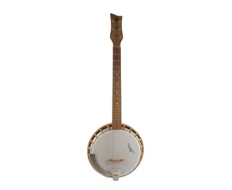 BANJO 'MARMA' Deutsch, Mitte 20. Jh. Sechssaitiges Banjo, verschiedene Hölzer, mit Tasche und fünf Ersatzsaiten. L. 89,5, Kes