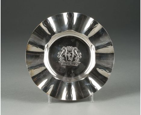 ASCHENBECHER Deutsch, Bremen, Koch &amp; Bergfeld, um 1930 925er Silber. D. 17,5 cm, 270 g. Unterseitig punziert mit Herstell