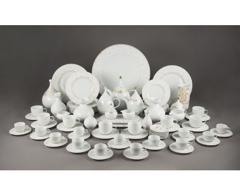 BJÖRN WIINBLAD1918 Kopenhagen - 2006 Lyngby83-TEILIGES KAFFEE- UND MOKKASERVICE 'ZAUBERFLÖTE' Deutsch, Rosenthal, 20. Jh. Bis