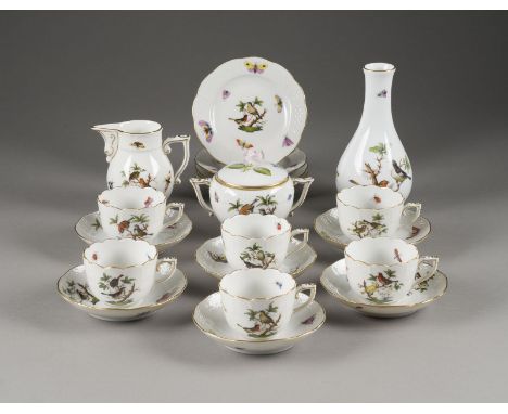 20-TEILIGES MOKKASERVICE 'ROTHSCHILD' Ungarn, Herend, 20. Jh. Porzellan, polychrome Malerei, Goldstaffage. H. bis 15,5 cm (Va