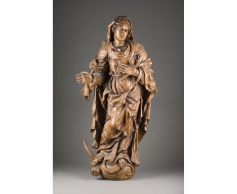 GROSSE MONDSICHELMADONNA Süddeutsch, erste Hälfte 18. Jh. Holz, plastisch geschnitzt, dunkel gebeizt, rückseitig geflacht. H.