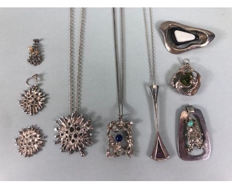 Vintage Jewellery, 1970s design silver splat pendant and earrings (one earring with wire missing), Opal doublet set amoeba br