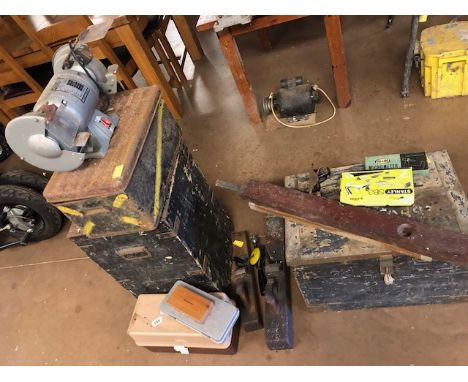 Pre-owned and vintage tools, quantity of assorted tools in tool boxes and a wooden tool box 