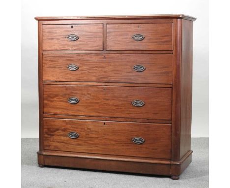 A Victorian mahogany chest of drawers120 w x 53d x 120h cmCondition report: Solid and usable. Drawers run ok, although two es