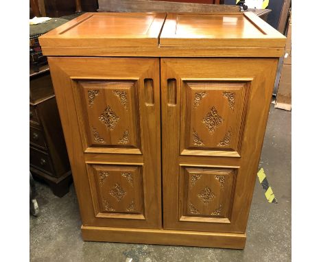 LIGHT WOOD ORIENTAL CARVED PANEL HOME BAR CABINET