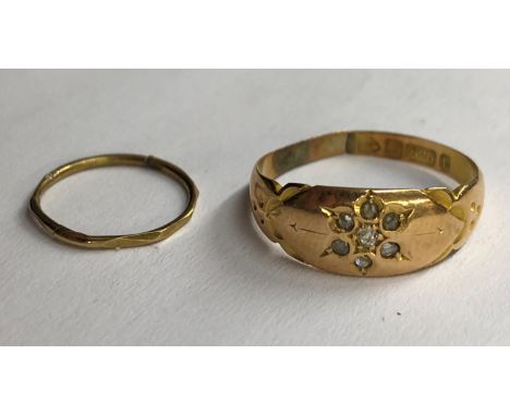 15CT GOLD AND DIAMOND CLUSTER RING AND AN UNMARKED SMALL SINGLE HOOP EARRING 2.3G APPROX OVERALL