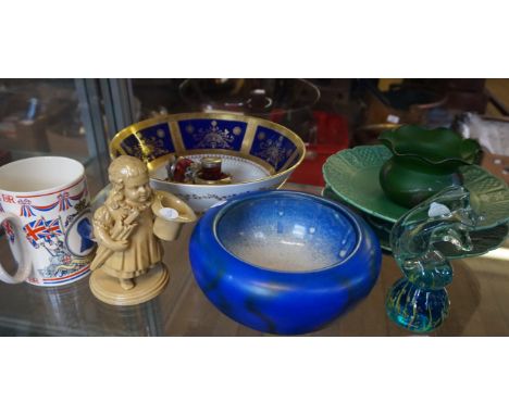 A mixed group of ceramic and glass items to include a Mdina glass form paperweight of a sea horse, a pair of Royal Cauldon gr