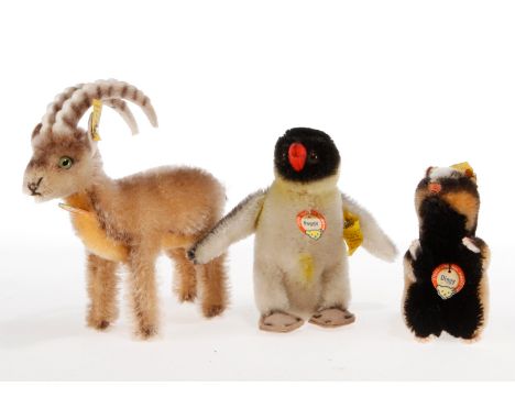 3 Steiff Tiere, mit Knopf und Fahne, Alterungs- und Gebrauchsspuren, Pinguinhöhe 12, sonst noch Z 2-3